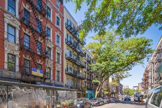 Plus de détails pour 120 Saint Marks Pl, New York, NY - Local commercial à louer