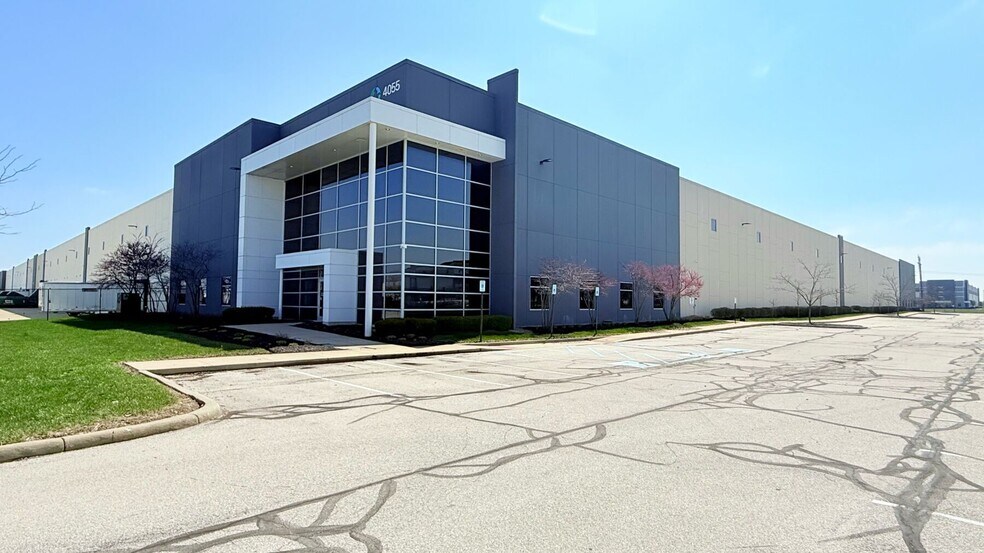 4055 S 500 E, Whitestown, IN à louer - Photo de l’immeuble – Image 2 sur 7