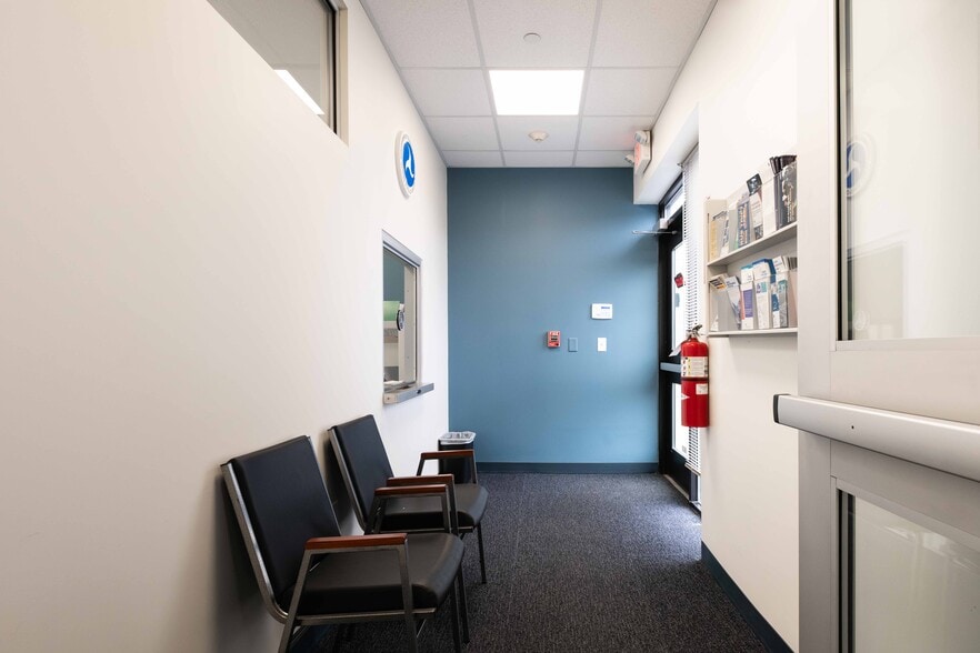 20 Risho Ave, East Providence, RI à louer - Photo intérieure – Image 2 sur 10