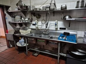 322-326 Chelsea St, Chelsea, MA à louer Photo intérieure– Image 1 sur 14