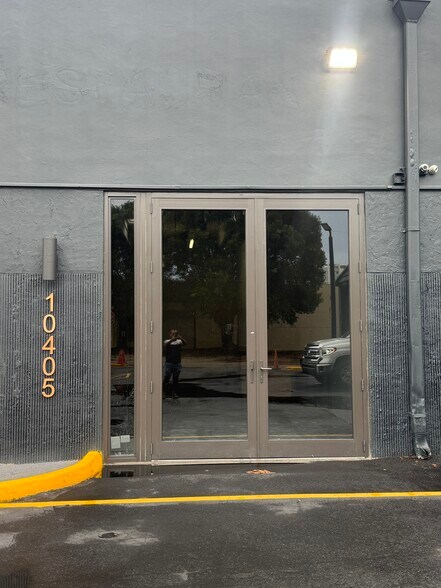 10401 SW 186th St, Miami, FL à louer - Photo de l’immeuble – Image 3 sur 23