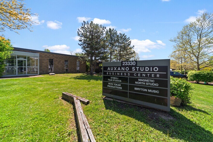 23330 Commerce Park, Beachwood, OH à vendre - Photo principale – Image 1 sur 28