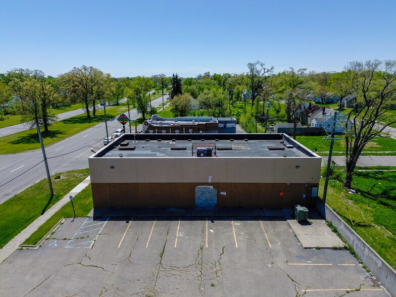 19701 Mound Rd, Detroit, MI à vendre - Photo de l’immeuble – Image 2 sur 5