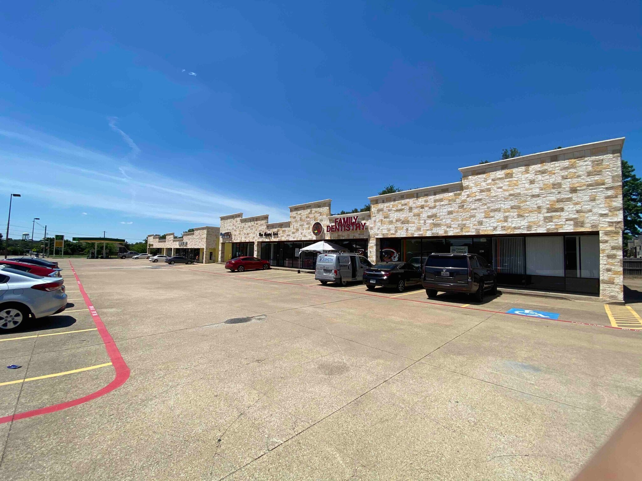 2501 N Main St, Euless, TX à louer Photo de l’immeuble– Image 1 sur 3