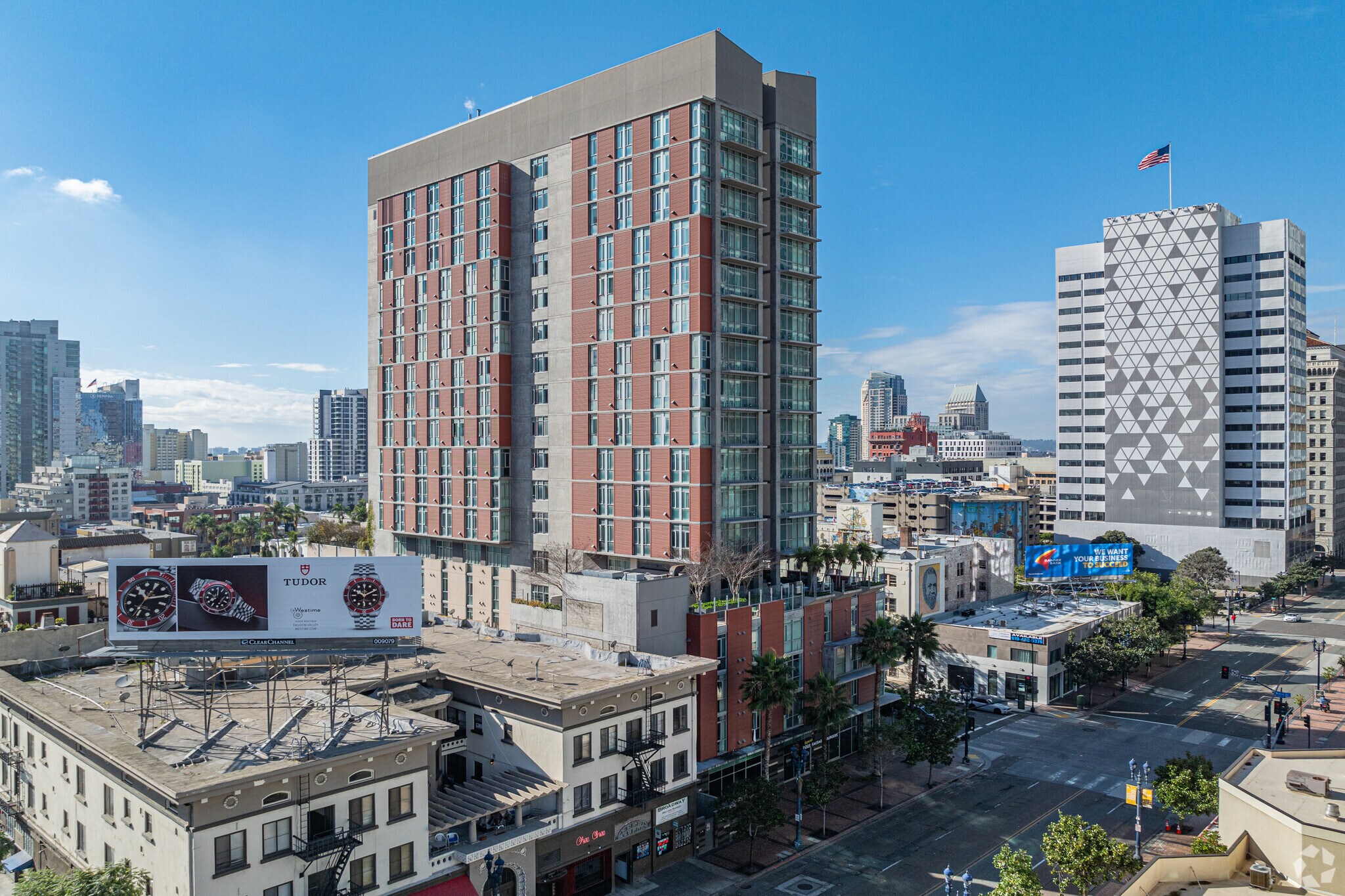 929 9th Ave, San Diego, CA à louer Photo principale– Image 1 sur 5