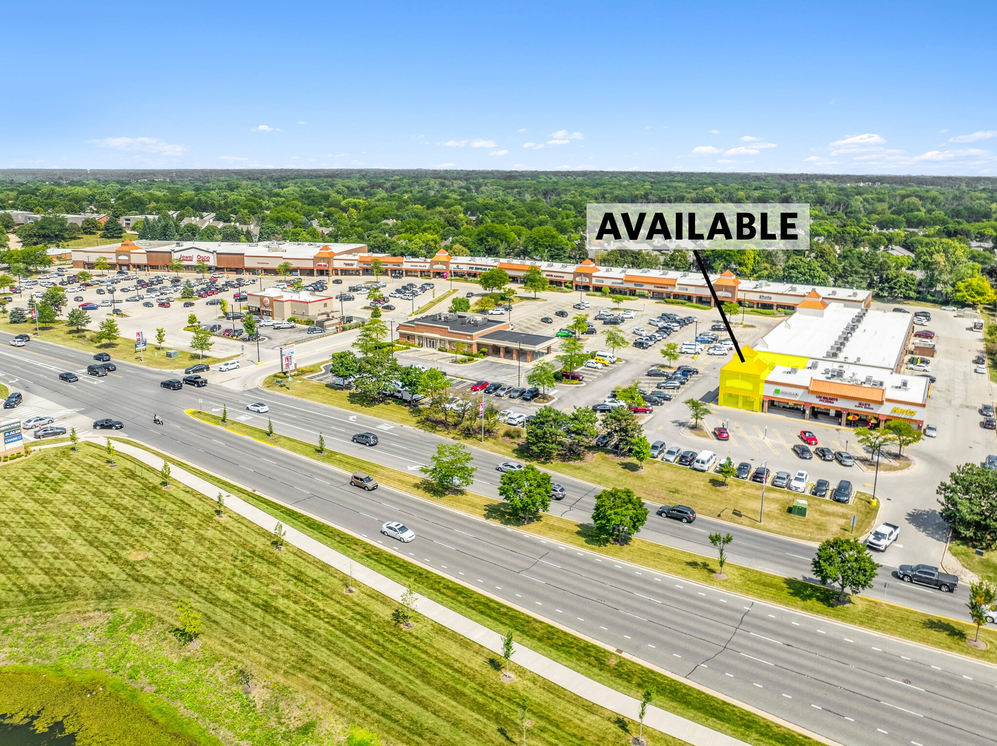 1300-1440 S Milwaukee Ave, Libertyville, IL à louer Photo intérieure– Image 1 sur 3