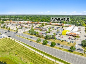 1300-1440 S Milwaukee Ave, Libertyville, IL à louer Photo intérieure– Image 1 sur 3