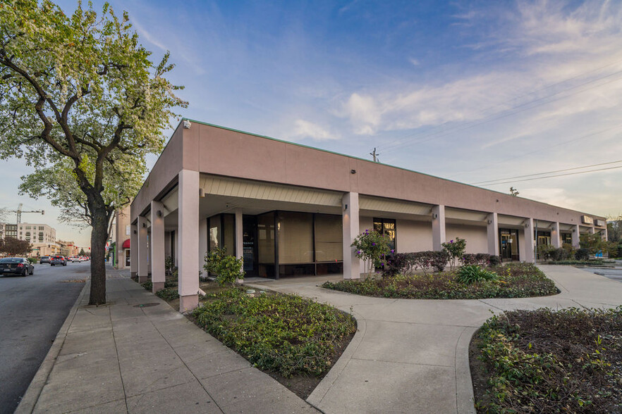 1048 El Camino Real, Redwood City, CA à louer - Photo de l’immeuble – Image 2 sur 3