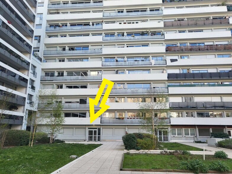 Bureau dans Paris à louer - Photo de l’immeuble – Image 1 sur 9
