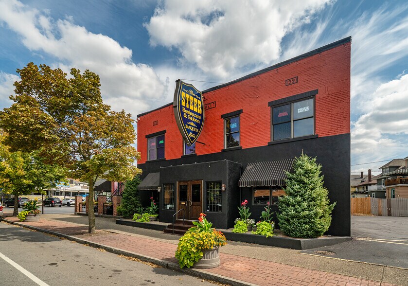 3149 Main st, Buffalo, NY à vendre - Photo principale – Image 1 sur 101