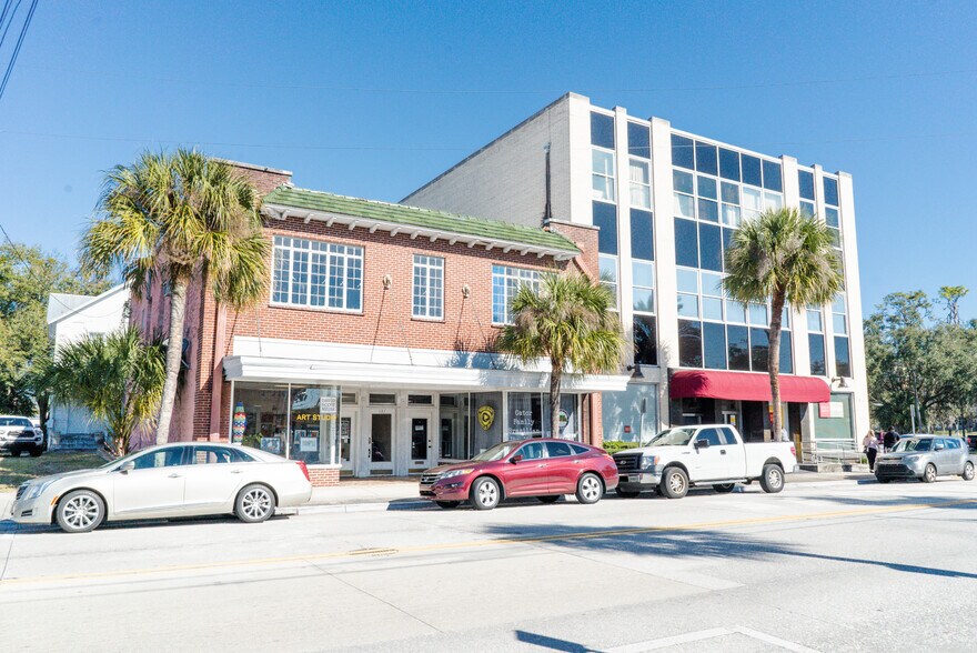 131 E New York Ave, Deland, FL à louer - Photo de l’immeuble – Image 3 sur 28