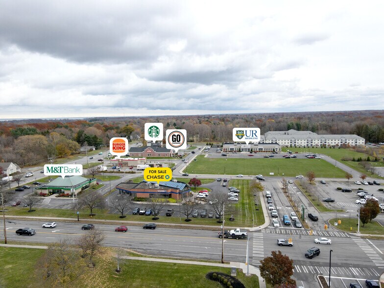 690 Long Pond Rd, Greece, NY à vendre - Photo de l’immeuble – Image 3 sur 12