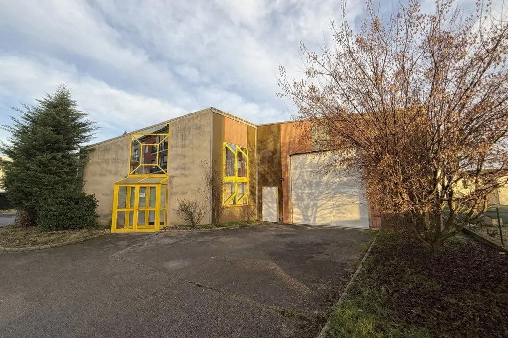 Local d'activités dans Chalon-sur-Saône à vendre Photo de l’immeuble– Image 1 sur 6