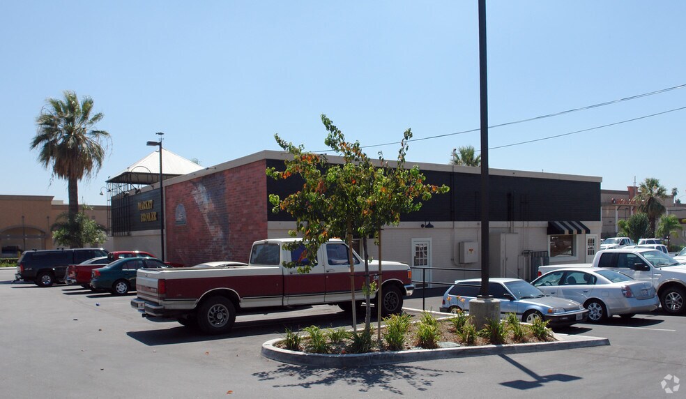 3525 Merrill Ave, Riverside, CA à vendre - Photo de l’immeuble – Image 3 sur 8