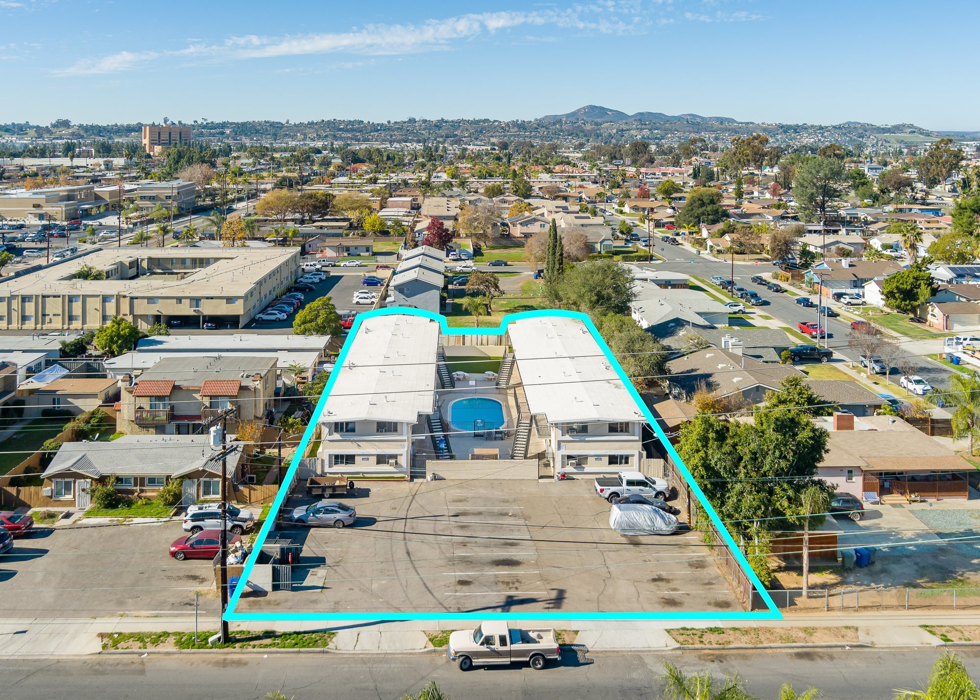 532 N 1st St, El Cajon, CA à vendre Photo principale– Image 1 sur 33