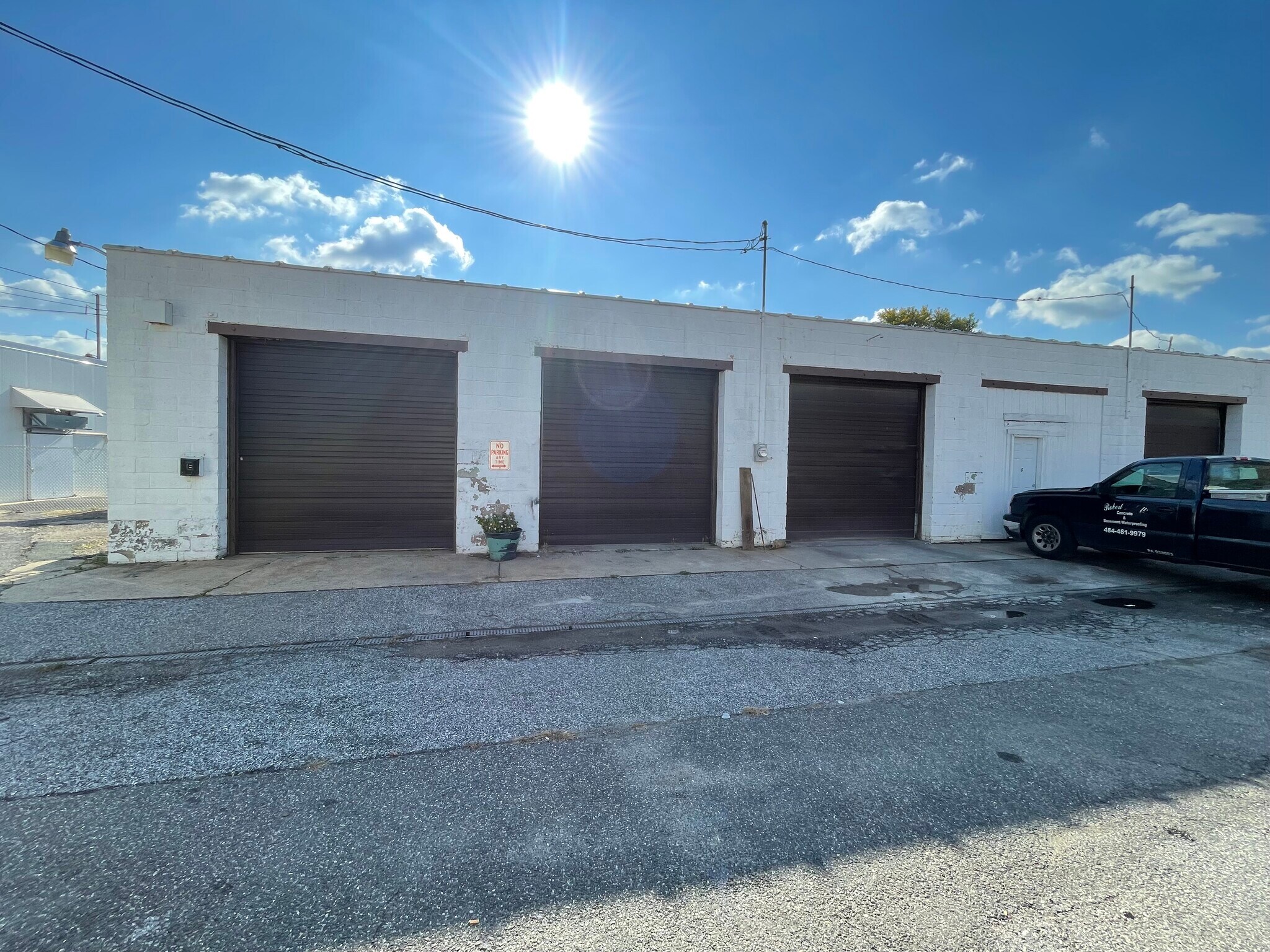 410 S Springfield Rd, Clifton Heights, PA à louer Photo de l’immeuble– Image 1 sur 20