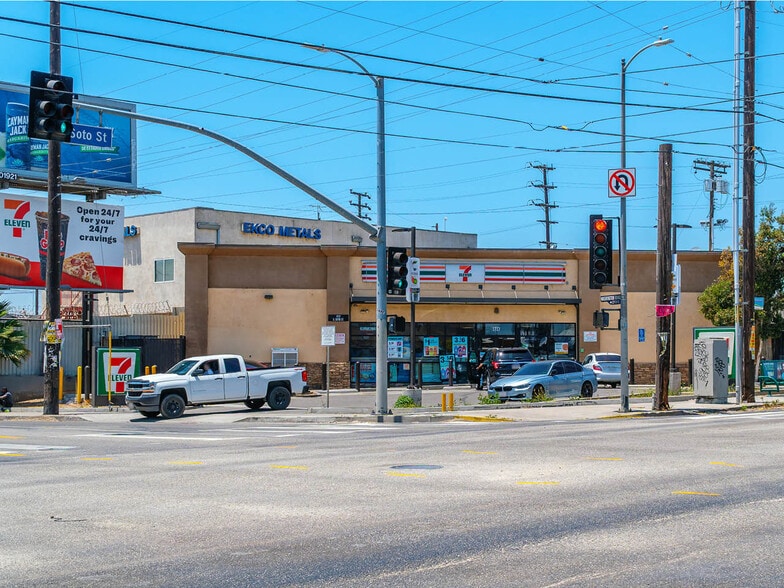 1717 S Soto St, Los Angeles, CA à vendre - Photo de l’immeuble – Image 1 sur 5