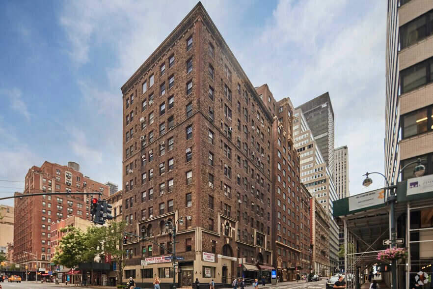 350 Lexington Ave, New York, NY à louer - Photo de l’immeuble – Image 1 sur 3