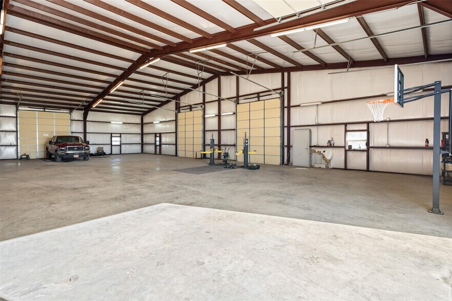 12488 Eastline Rd, Trenton, TX à vendre - Photo intérieure – Image 3 sur 22