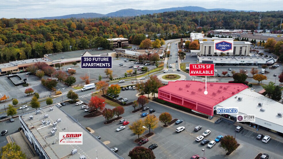 364-398 Hillsdale Dr, Charlottesville, VA à louer - Photo de l’immeuble – Image 2 sur 5