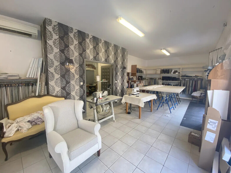 50 Avenue De Grasse, Cannes à louer - Photo de l’immeuble – Image 2 sur 5