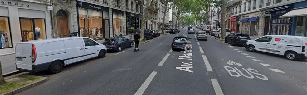 Local commercial dans Lyon à louer - Photo de l’immeuble – Image 1 sur 1