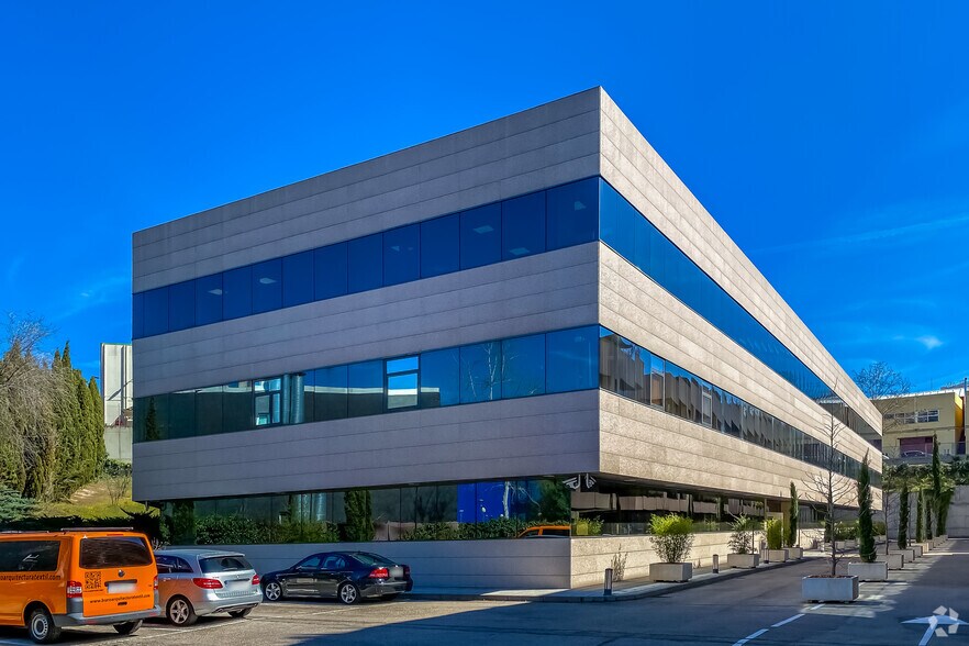 Bureau dans San Sebastián de los Reyes, Madrid à vendre - Photo principale – Image 1 sur 2
