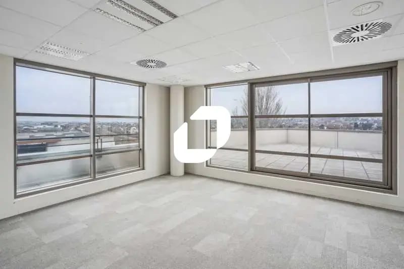 2 Avenue De La Carelle, Villeneuve-le-Roi à louer Photo intérieure– Image 1 sur 6