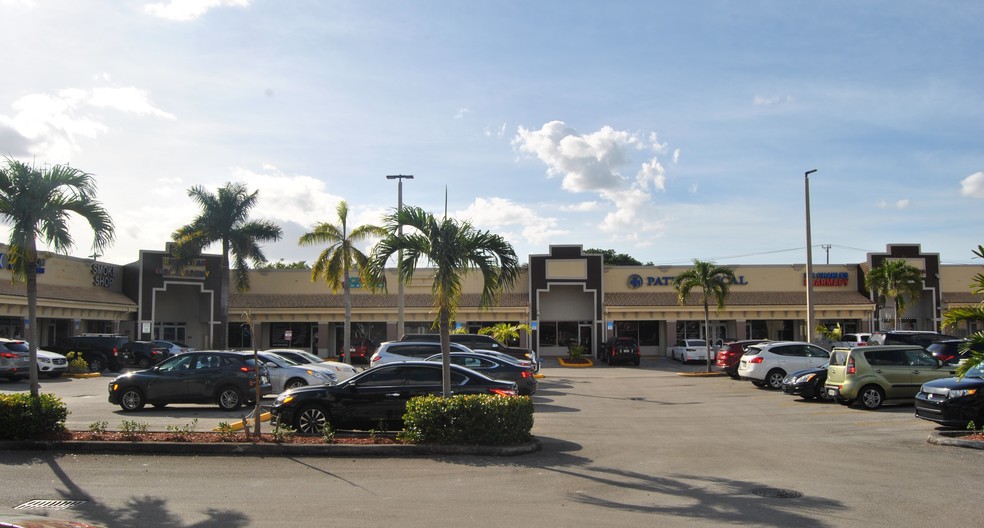 17560 NW 27th Ave, Miami Gardens, FL à louer - Photo de l’immeuble – Image 1 sur 14