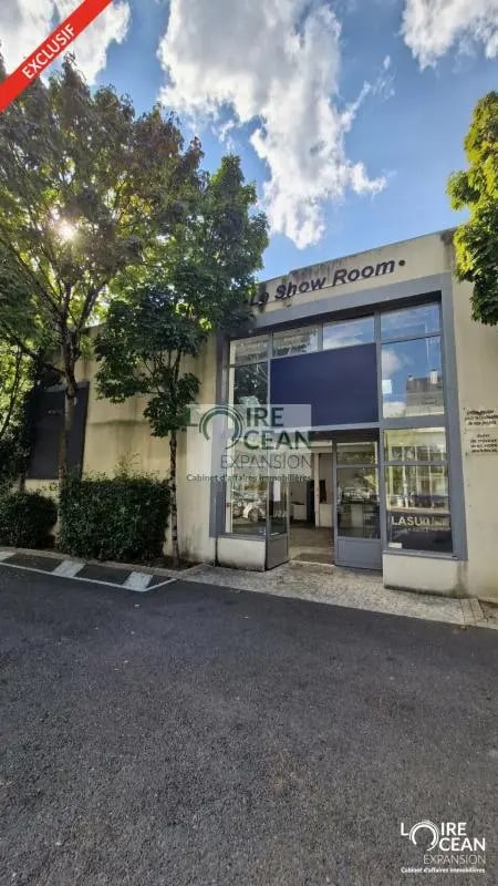 Plus de détails pour Local commercial à louer