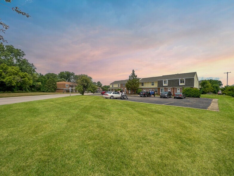 8059 McDermitt Dr, Davison, MI à vendre - Photo de l’immeuble – Image 2 sur 6