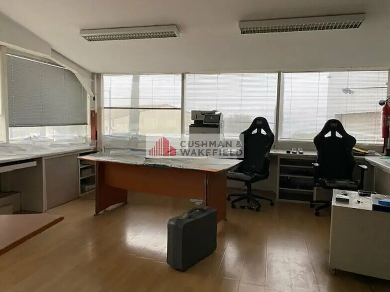 Local d’activités dans Saint-André-de-Sangonis à louer - Photo intérieure – Image 3 sur 3