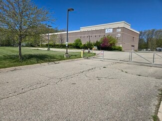 Plus de détails pour 10320 Highland Rd, White Lake, MI - Industriel/Logistique à vendre