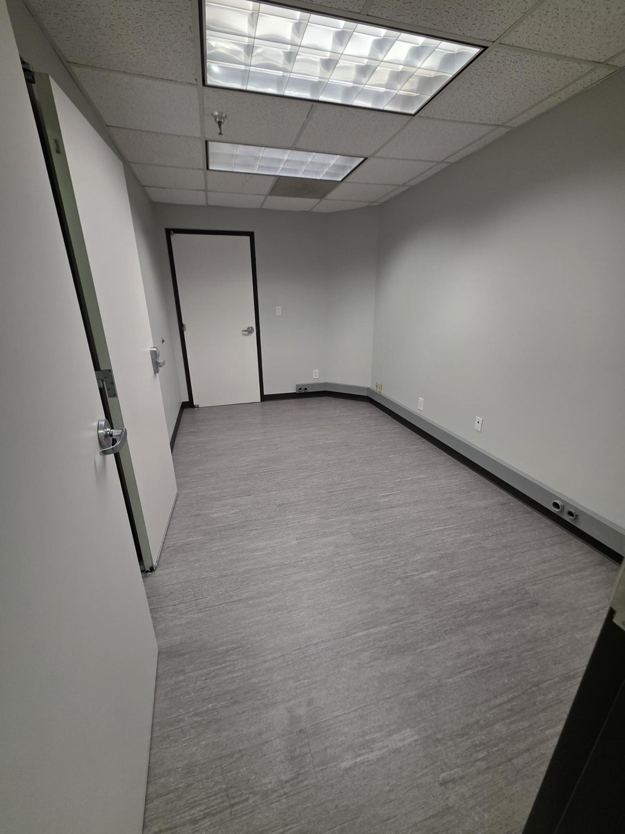 4102 Woodlawn Ave, Pasadena, TX à louer Photo intérieure– Image 1 sur 12