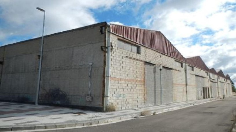 Industriel/Logistique dans Pinseque, Zaragoza à vendre - Photo de l’immeuble – Image 2 sur 2