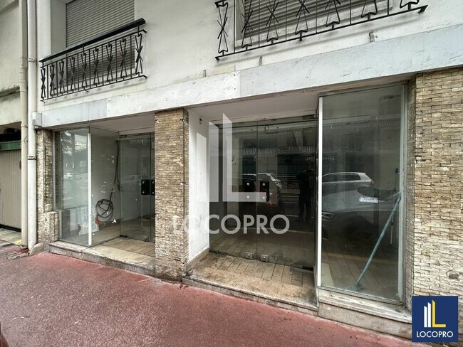Plus de détails pour Local commercial à vendre