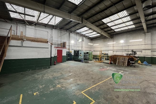 Osier Way, Aylesbury, BKM HP20 1EB - Lot 10 - - Photo intérieure - Image 2 of 5
