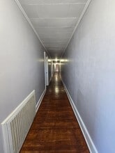 104 A-B W Main St, Sanford, NC à louer Photo intérieure– Image 1 sur 11