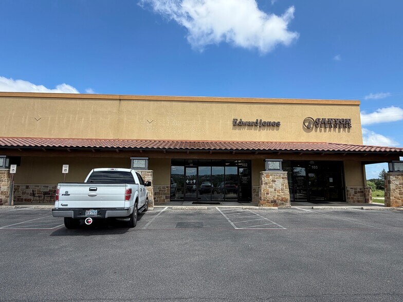 9710 FM 2147, Horseshoe Bay, TX à louer - Photo de l’immeuble – Image 3 sur 12
