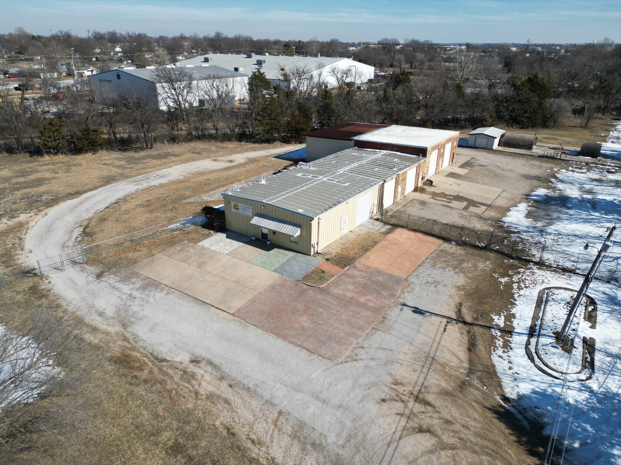 400 E Jackson St, Broken Arrow, OK à louer Photo principale– Image 1 sur 40