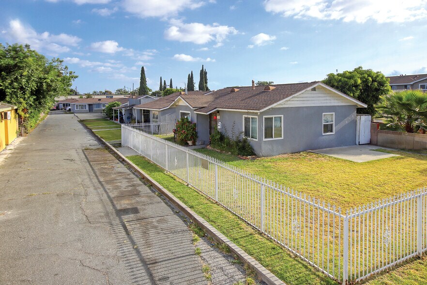 5540 Clara St, Bell Gardens, CA à vendre - Photo de l’immeuble – Image 1 sur 9