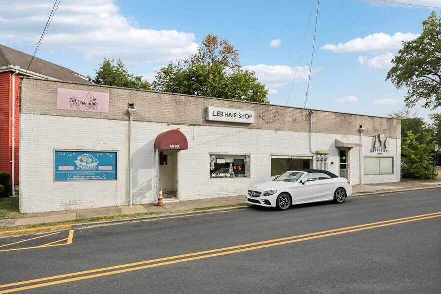 825-829 Rt-5, Ridgefield, NJ à vendre - Photo de l’immeuble – Image 2 sur 10