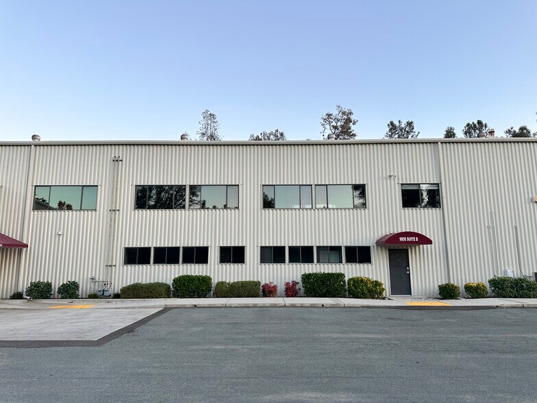 9800-9900 Hill View Rd, Newcastle, CA à louer - Photo de l’immeuble – Image 2 sur 12