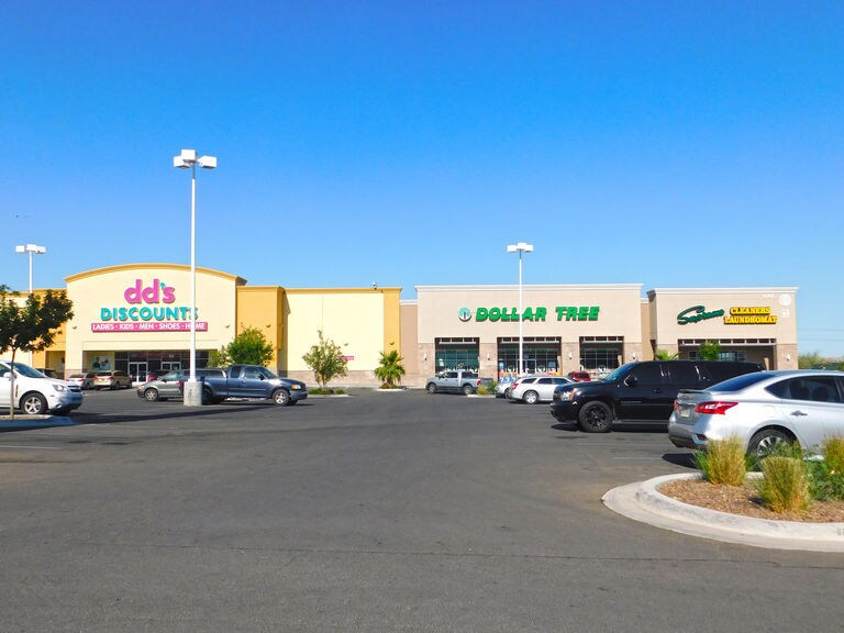 6351 S Desert Blvd, El Paso, TX à louer Photo principale– Image 1 sur 2