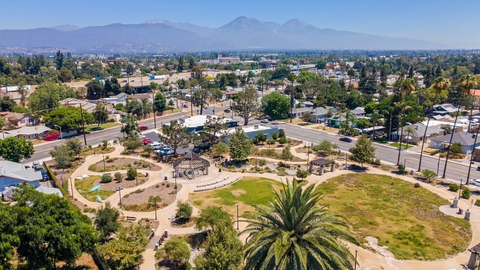 1269 N Park Ave, Pomona, CA à vendre - Aérien – Image 3 sur 25