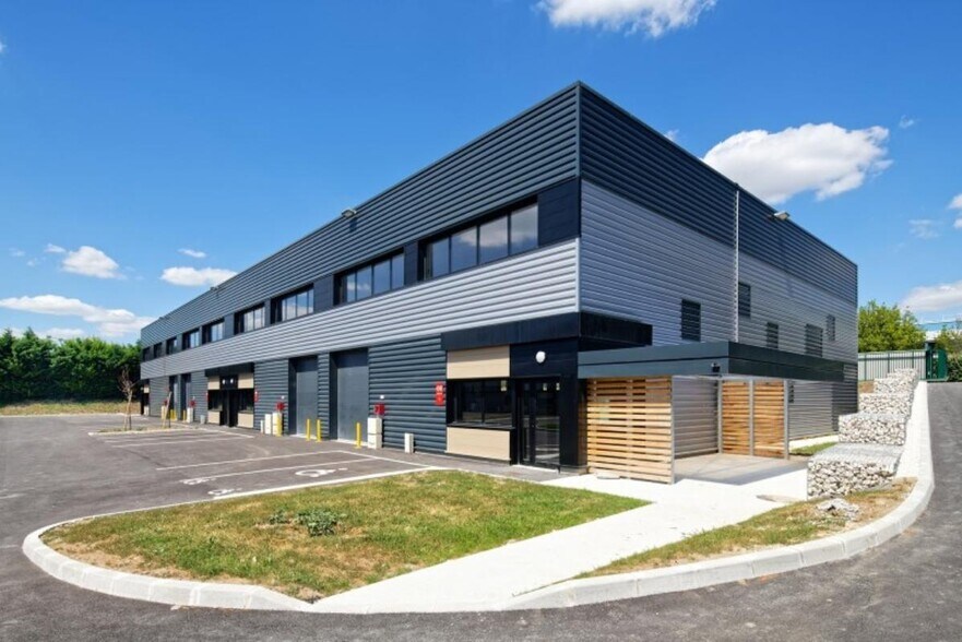17 Rue Henri Becquerel, Aulnay-sous-Bois à louer - Photo de l’immeuble – Image 3 sur 8
