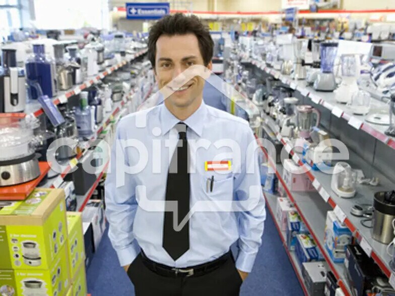 Local d'activités dans Montlhéry à vendre - Photo de l’immeuble – Image 1 sur 2