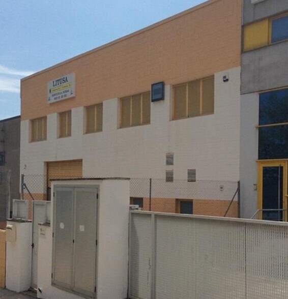Industriel/Logistique dans Vilanova i la Geltrú, Barcelona à vendre - Photo de l’immeuble – Image 1 sur 1