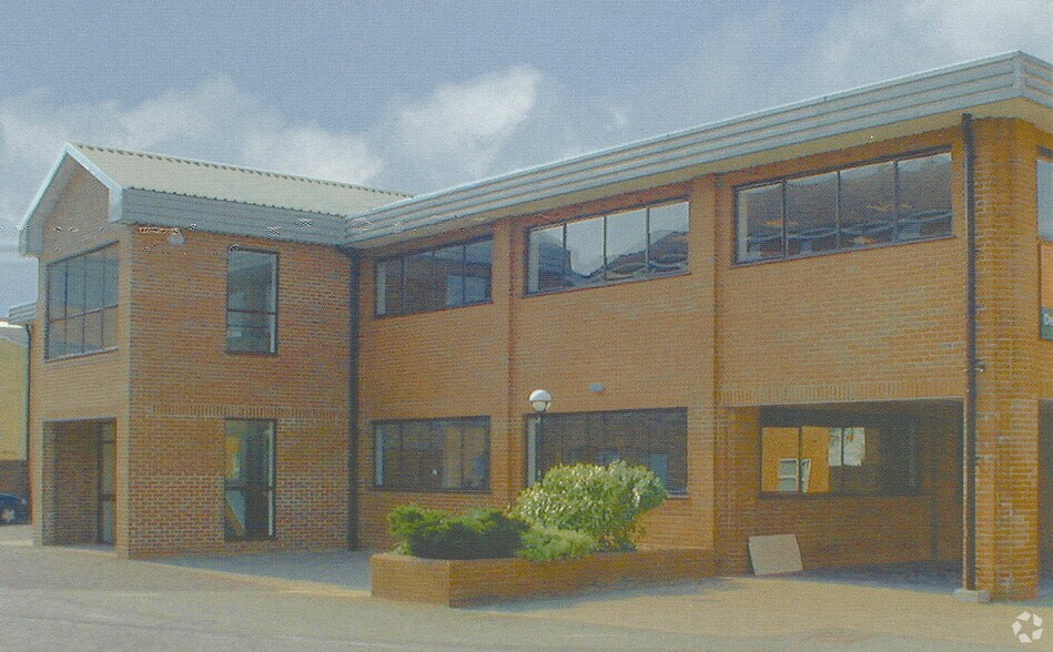 Dedmere Rd, Marlow à louer - Photo de l’immeuble – Image 2 sur 8
