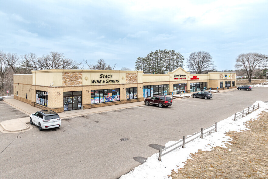 30962 Fenway Ave, Stacy, MN à louer - Photo de l’immeuble – Image 2 sur 12